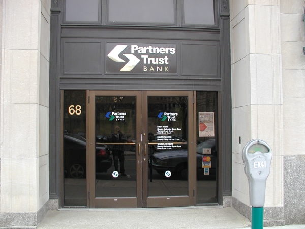 Partners Trust Bank :: Door Graphics :: 